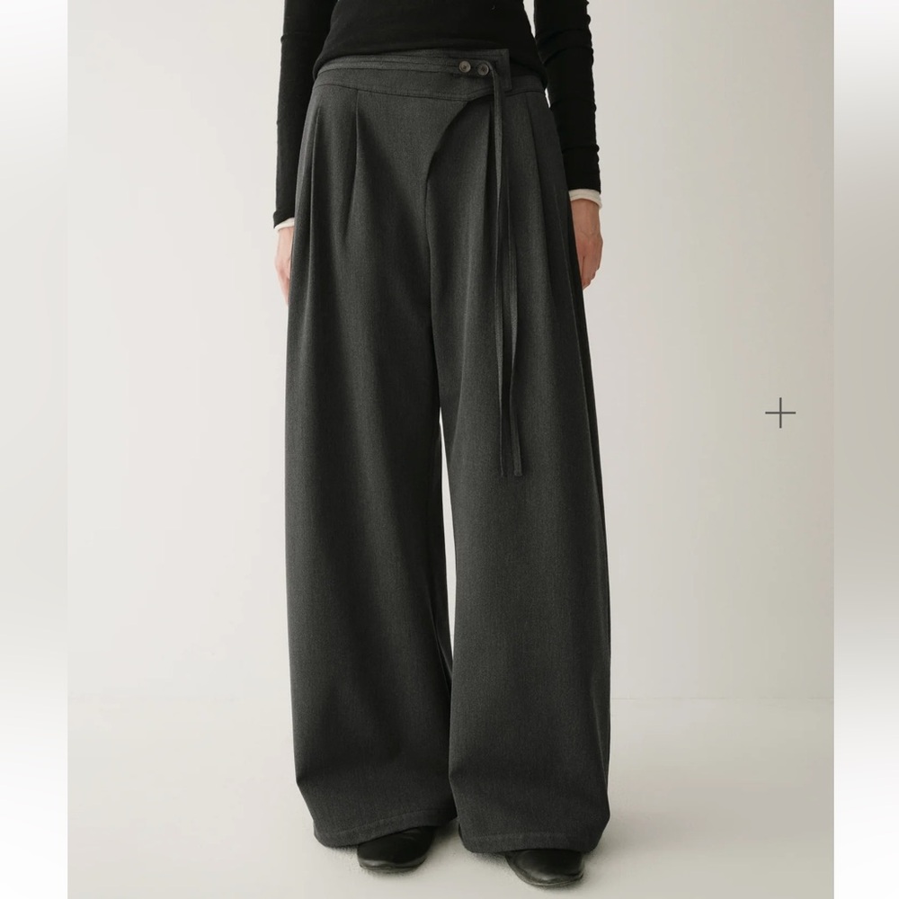 Insis Asymmetric Wide-leg Pants